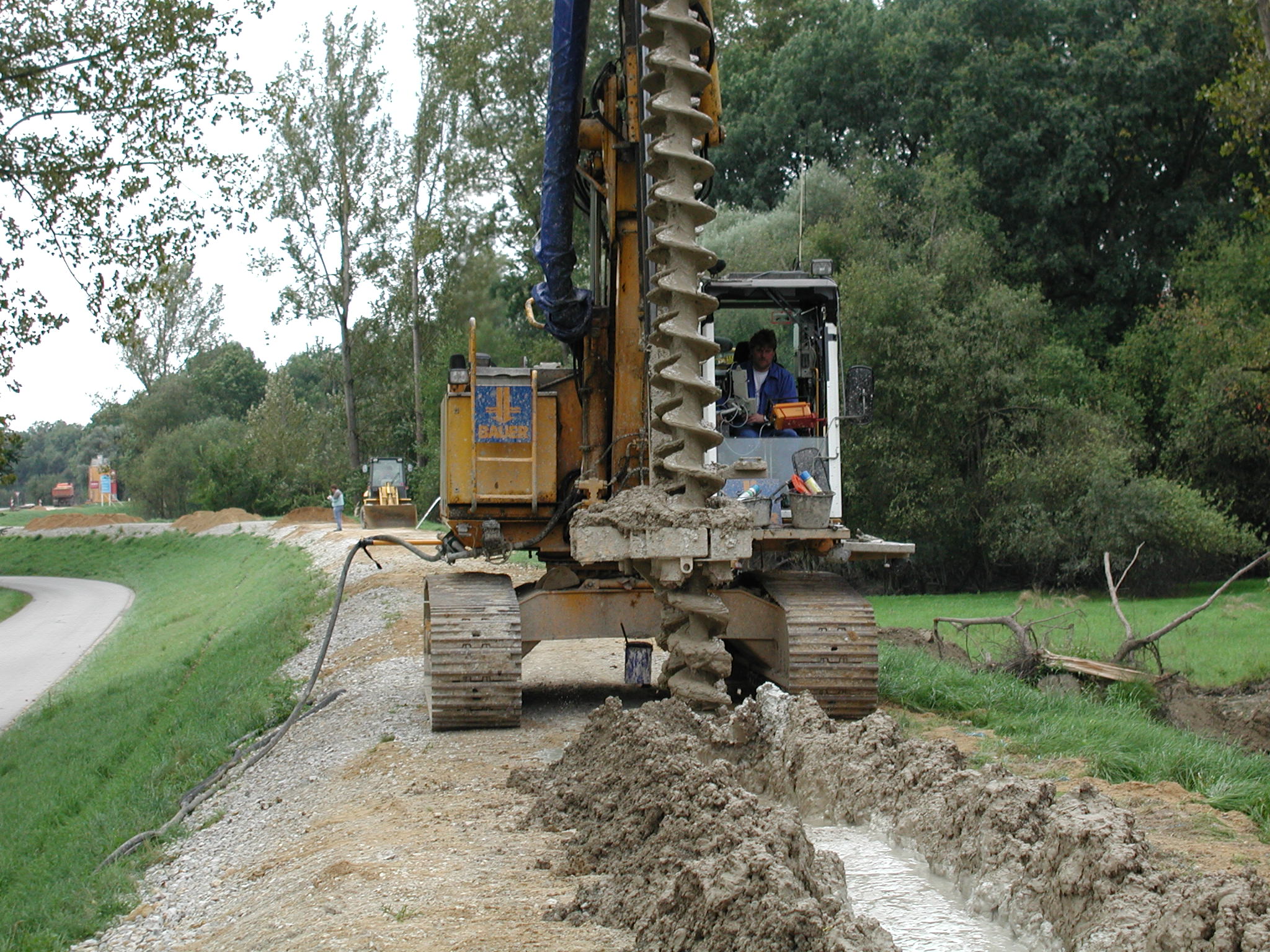 Einbau einer Innendichtung (Mixed-in-Place-Wand)