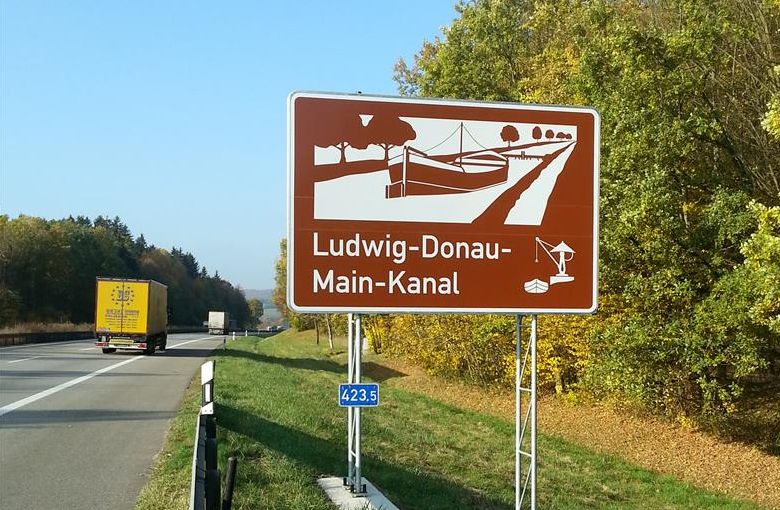 Autobahnschild Autobahnschild