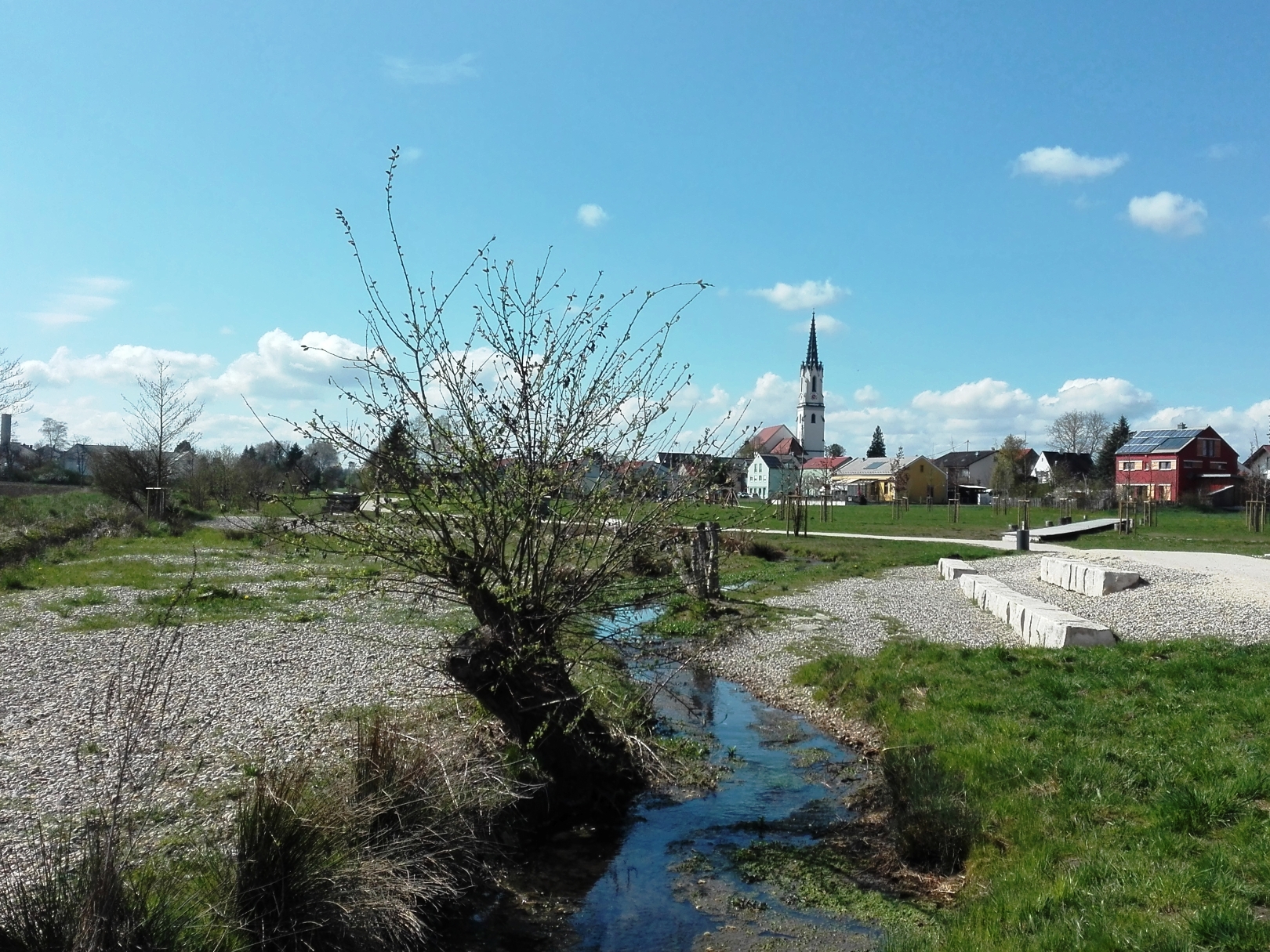 Sitzmöglichkeiten am Gewässer