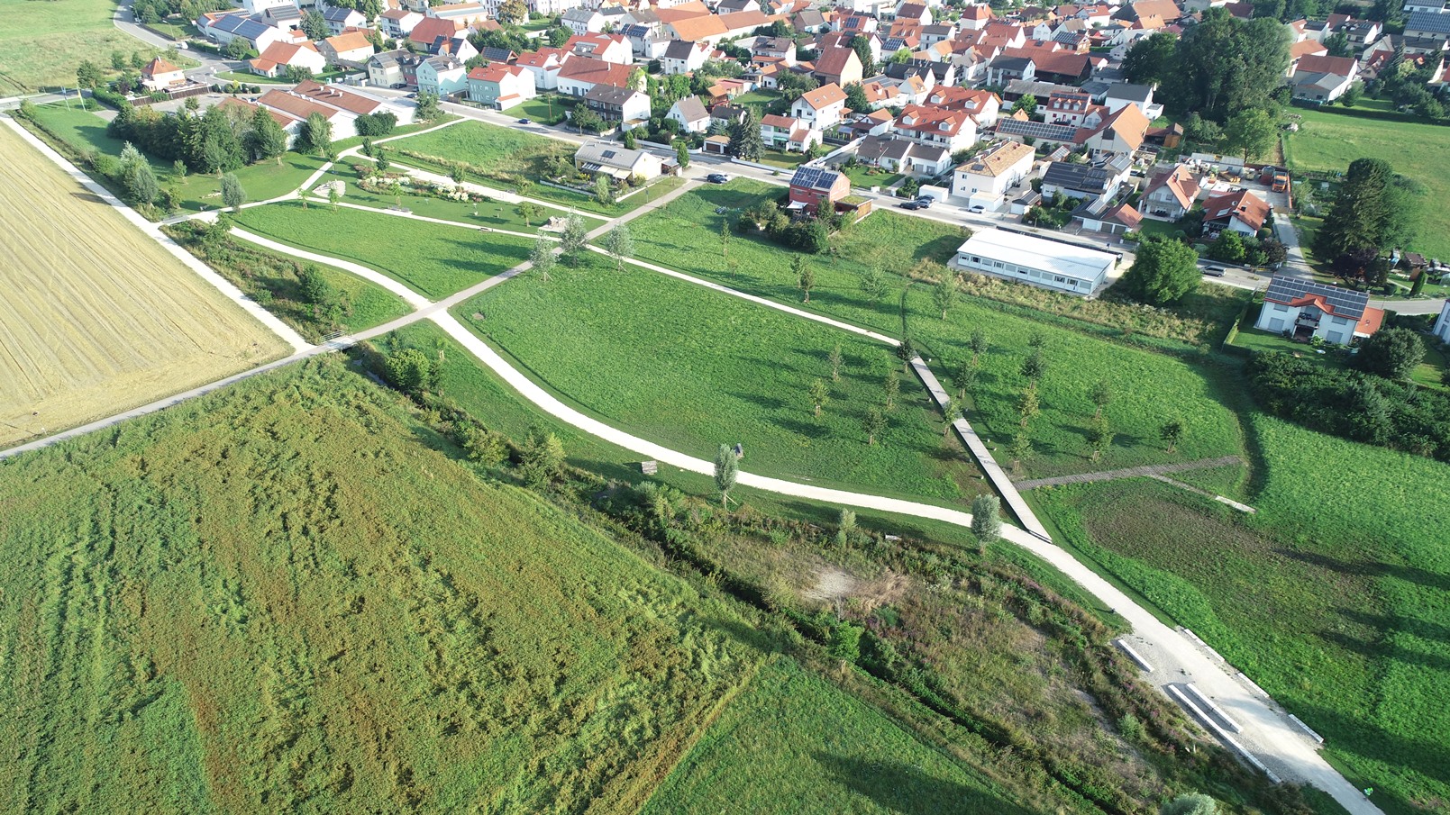 Retzbachpark mit renaturiertem Retzbach